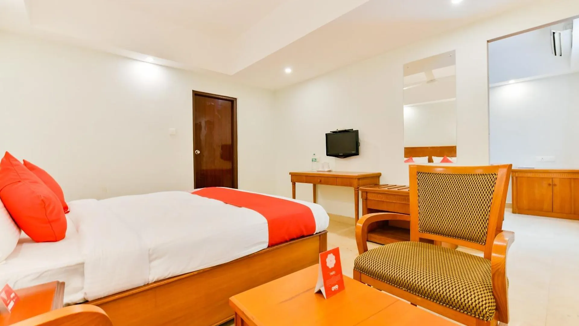 Super Townhouse Vembanad Tourist Home Vaikom India